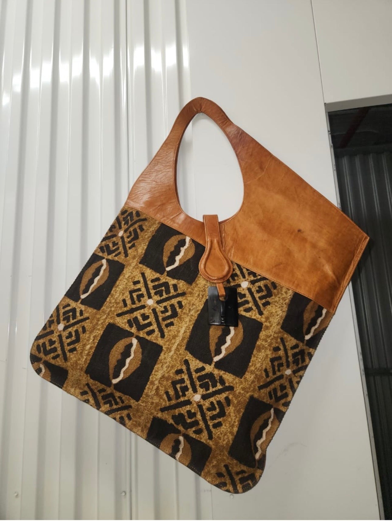 Royal Roots tote bag
