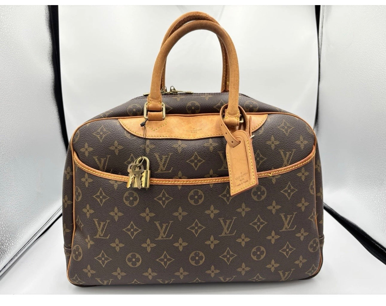 Louis Vuitton Deauville Monogram Hand Bag