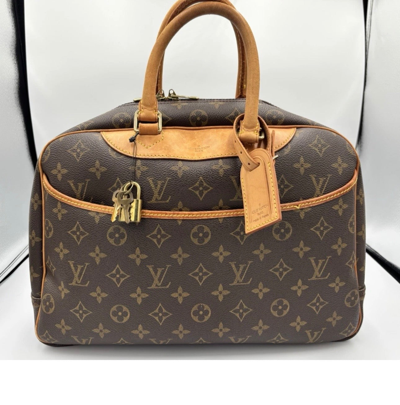 Louis Vuitton Deauville Monogram Hand Bag